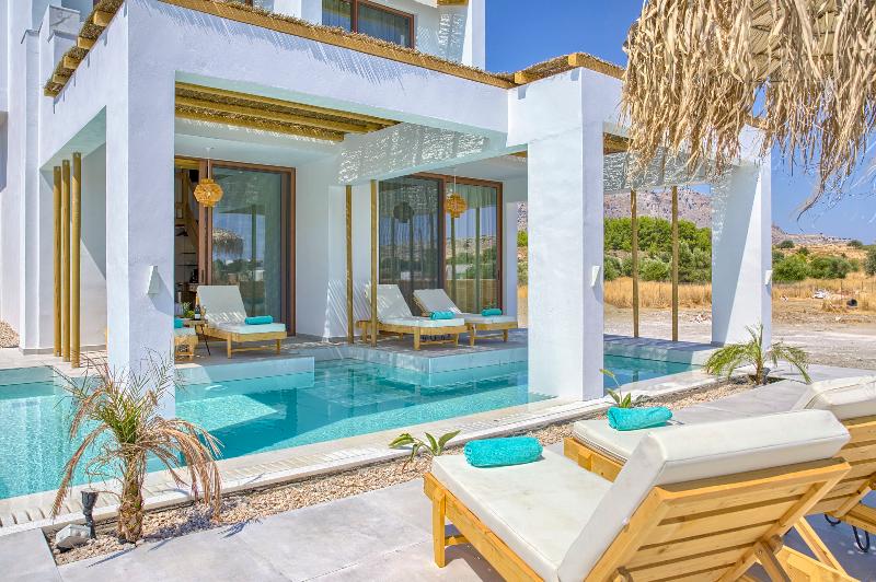 جناح مزود بحمام سباحة, Alia Luxury Suites And Spa