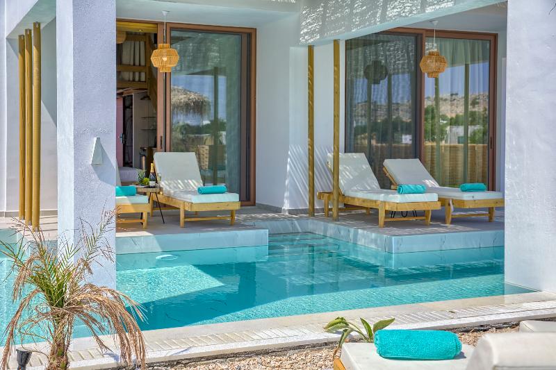 سوییت با استخر, Alia Luxury Suites And Spa