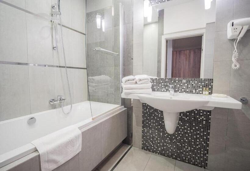 Superior-huoneisto 1 Makuuhuone, Miodowa