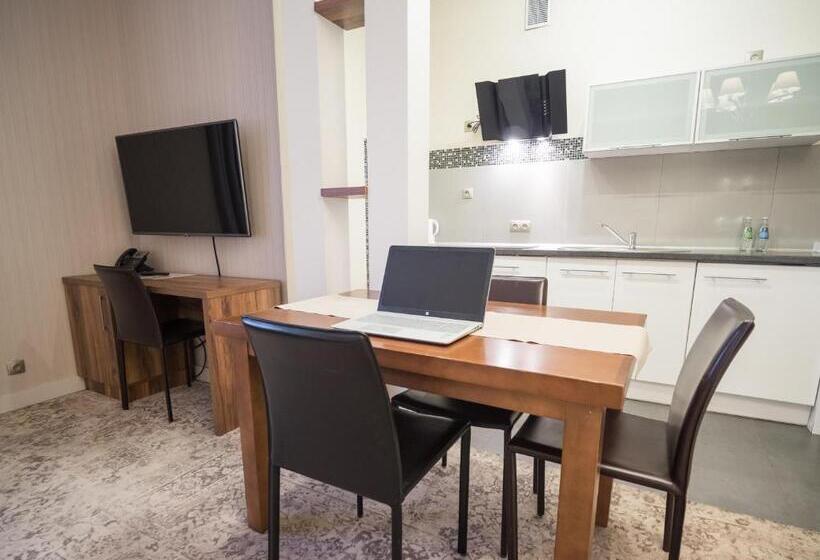 Deluxe-huoneisto 1 Makuuhuone, Miodowa