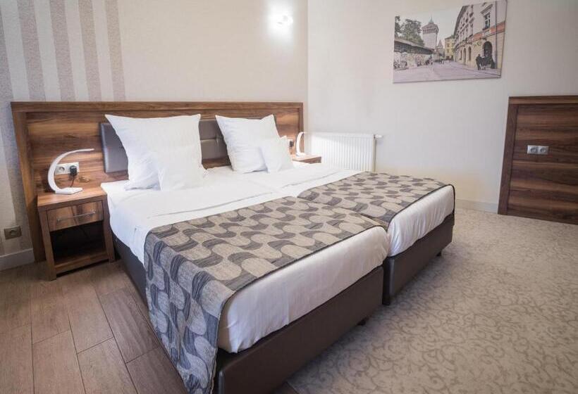 Standard-studio, Miodowa