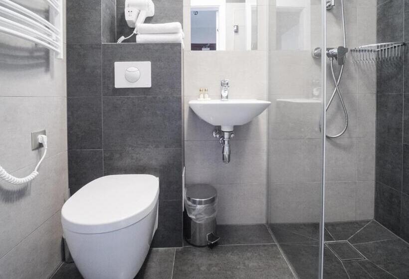 Premium-huone, Miodowa