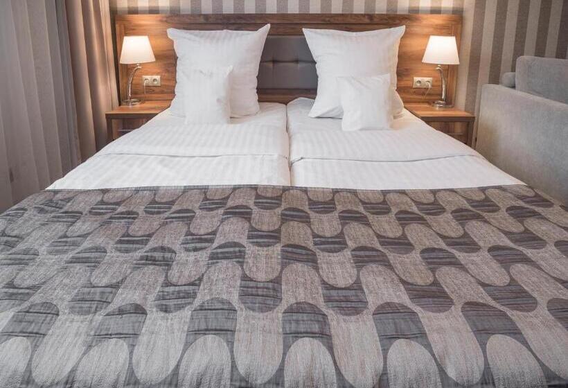 Premium-huone, Miodowa