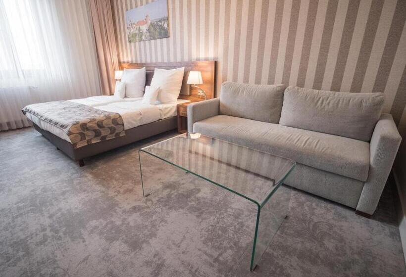 Premium-huone, Miodowa