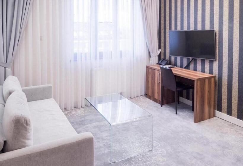 Superior-huoneisto 1 Makuuhuone, Miodowa