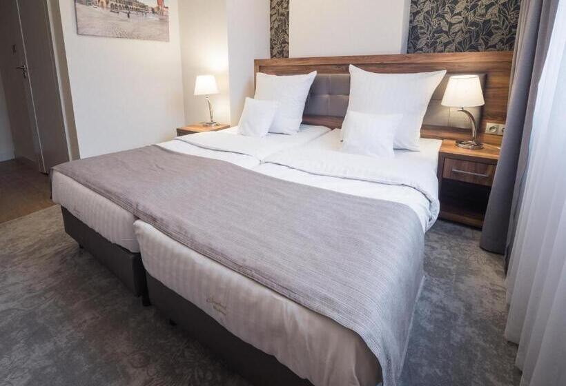 Standard-huone, Miodowa