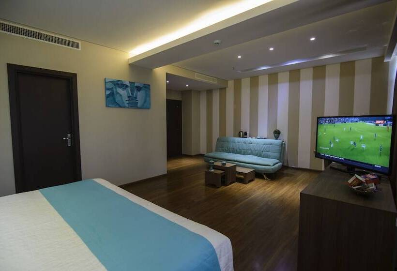 سوییت اجرایی, Awa Resort