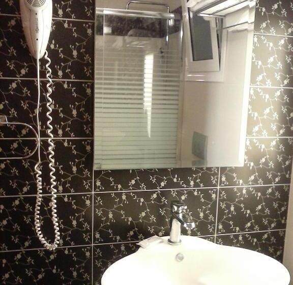 חדר סטנדרט לארבעה נוף לים, Elektra Hotel