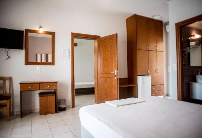 חדר סטנדרט לארבעה נוף לים, Elektra Hotel