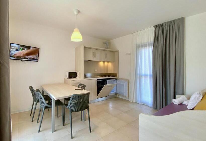 침실 2개 아파트, Belvedere Village