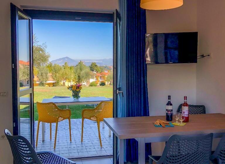 2침실 프리미엄 아파트, Belvedere Village