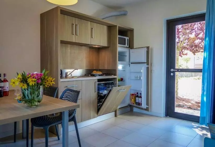 2 Bedroom Premium Apartment, Belvedere Village