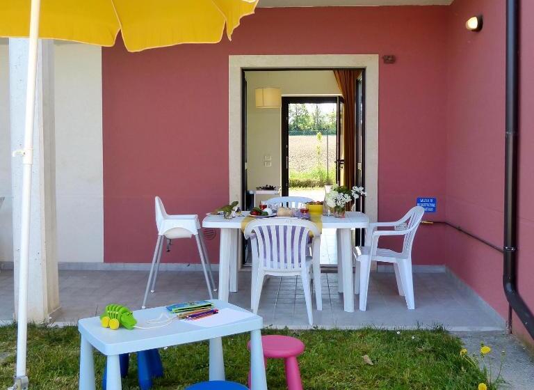 2침실 패밀리 아파트, Belvedere Village