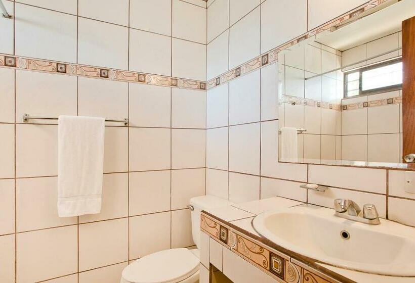 חדר סטנדרט שתי מיטות זוגיות, Boyeros