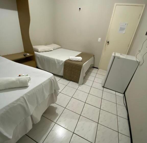 标准三人间, Center 1