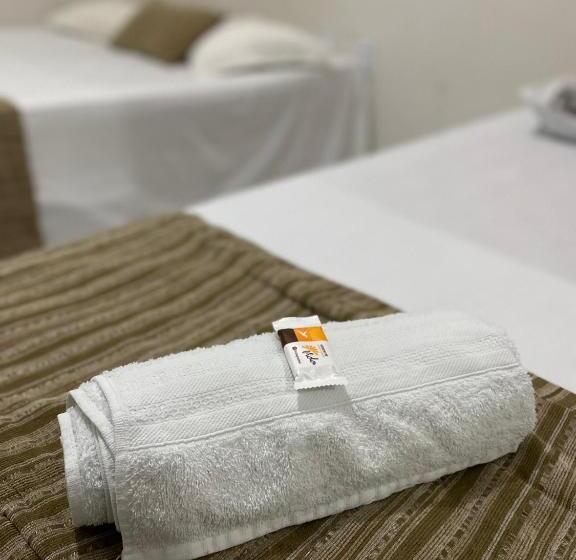 标准间带双人床, Center 1