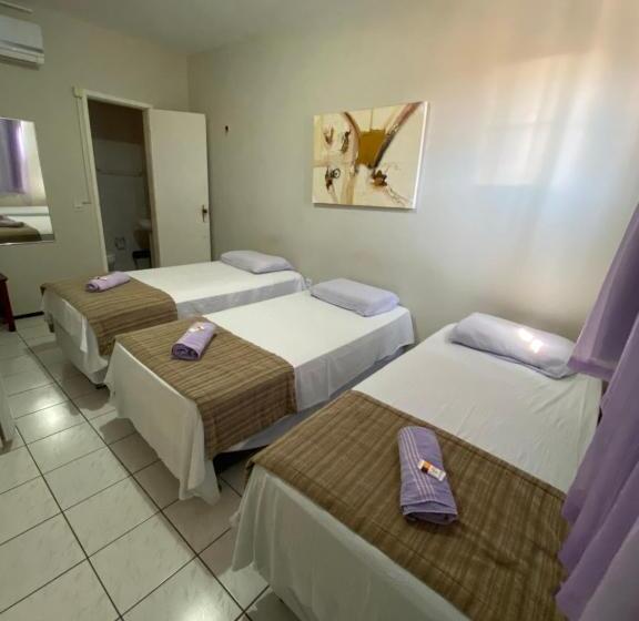 标准三人间, Center 1