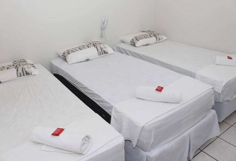 标准三人间, Center 1