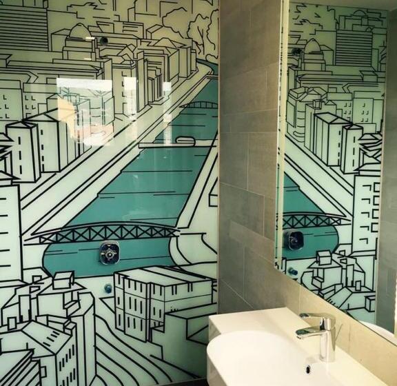 اتاق استاندارد, Cosmopolit