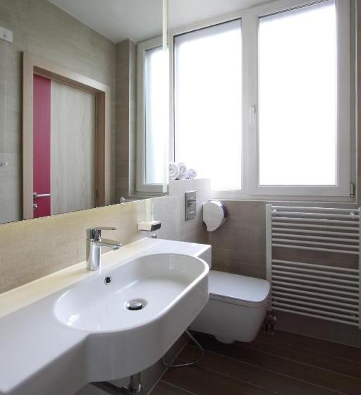 اتاق استاندارد, Cosmopolit