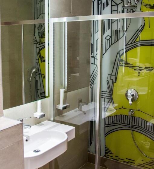 اتاق اکونومی, Cosmopolit