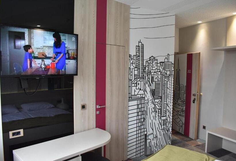 اتاق استاندارد, Cosmopolit