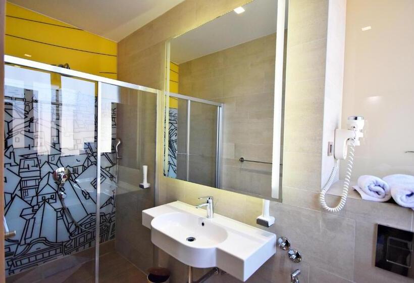 اتاق استاندارد, Cosmopolit