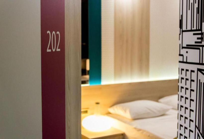 اتاق استاندارد, Cosmopolit