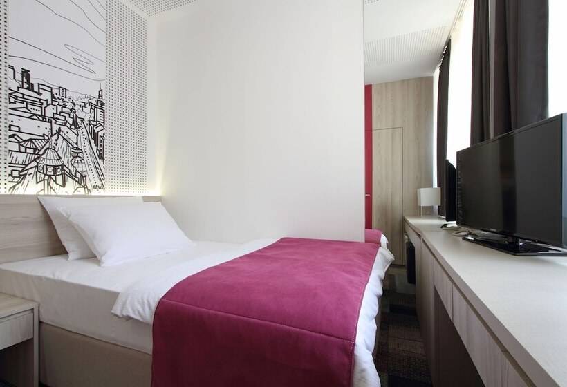 اتاق استاندارد یک نفره, Cosmopolit