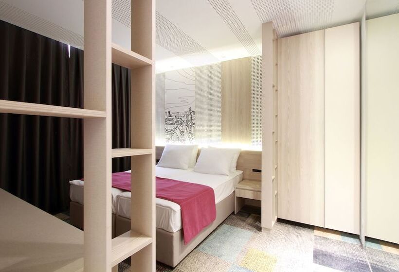 اتاق استاندارد یک نفره, Cosmopolit