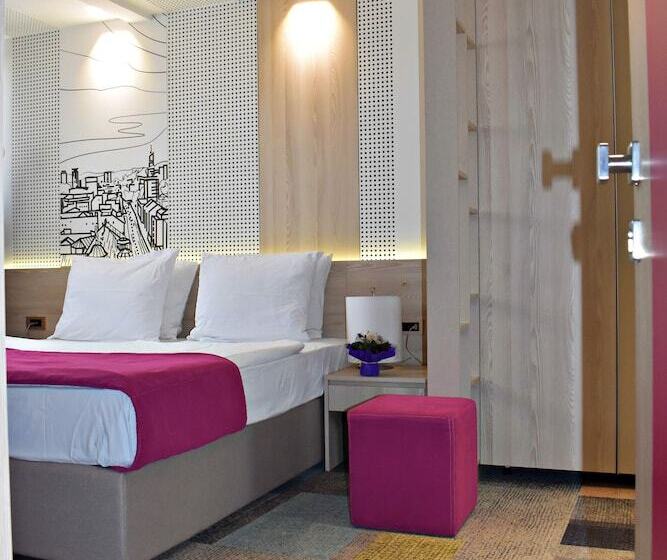 اتاق استاندارد با چشمانداز شهر, Cosmopolit