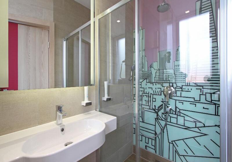 اتاق استاندارد یک نفره, Cosmopolit