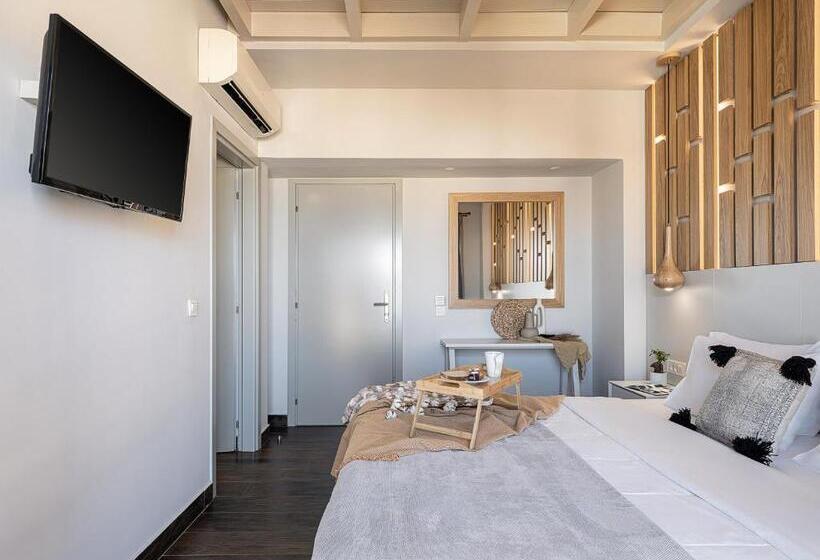 套房, Elia Bettolo