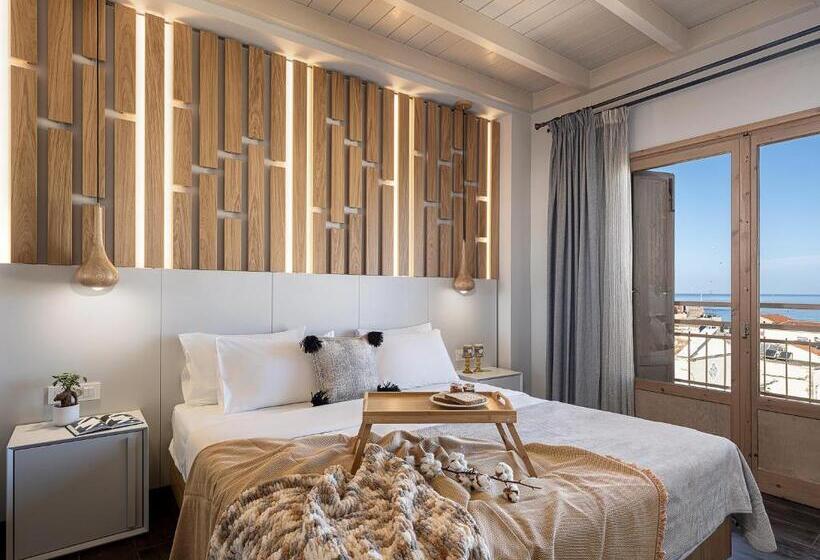 套房, Elia Bettolo