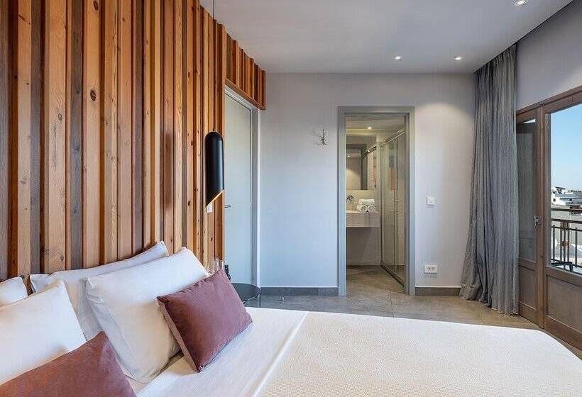 古典房间, Elia Bettolo