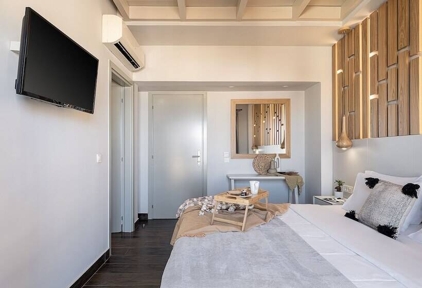 套房, Elia Bettolo