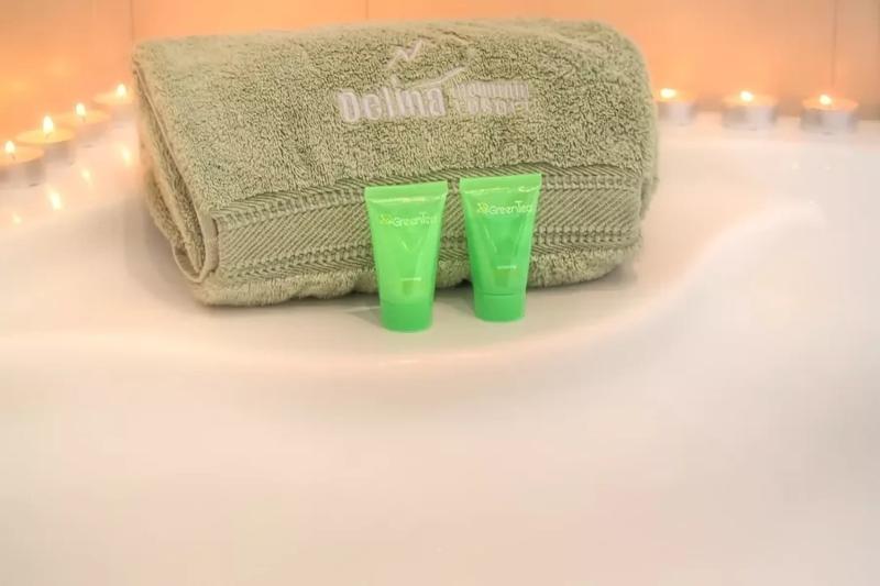 套房, Elia Bettolo