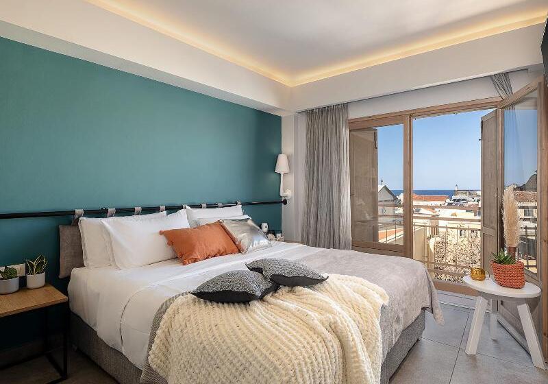 套房, Elia Bettolo