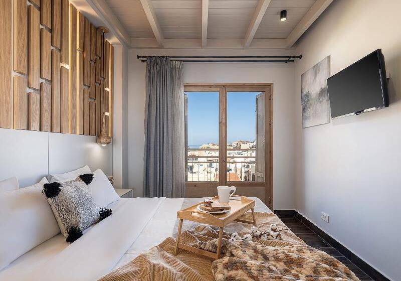 套房, Elia Bettolo