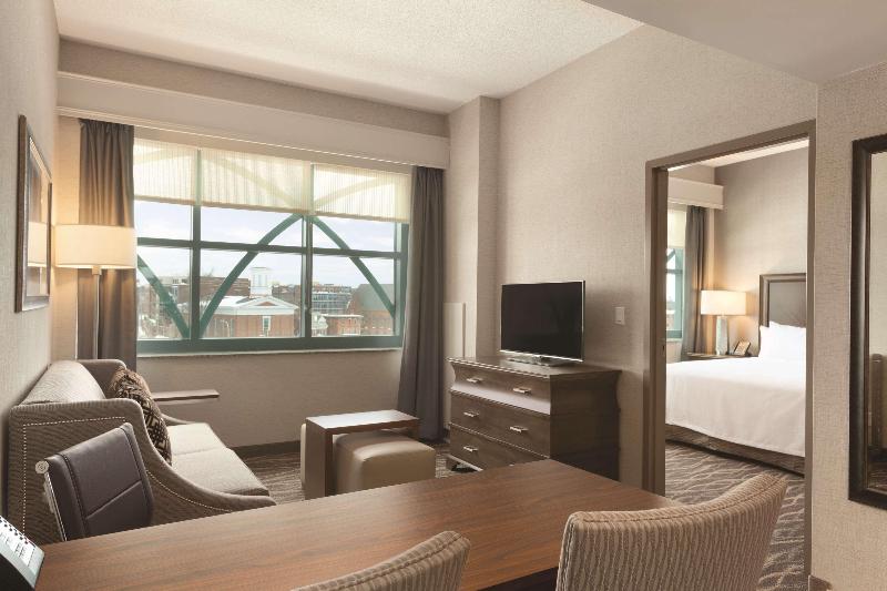 Люкс Кровать Кинг, Embassy Suites Saratoga Springs
