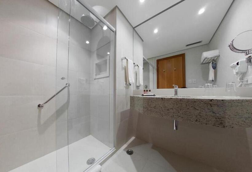 Номер Superior, Golden Tulip Sao Jose Dos Campos