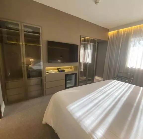 キングサイズベッドのスイートルーム, Golden Tulip Sao Jose Dos Campos