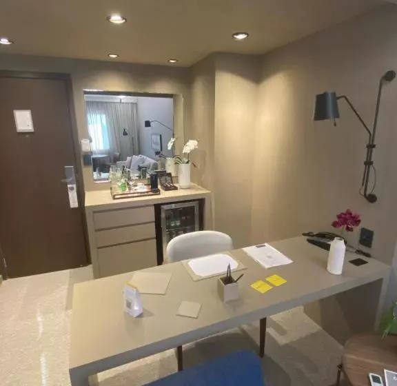 キングサイズベッドのスイートルーム, Golden Tulip Sao Jose Dos Campos