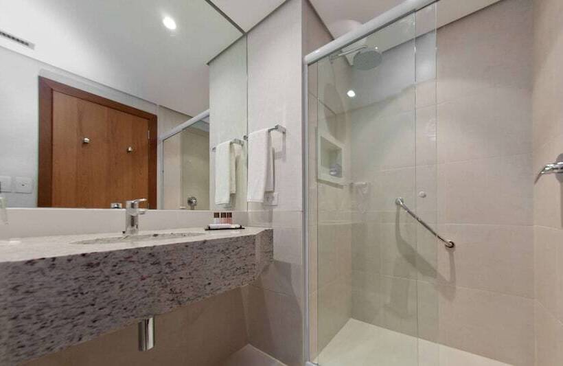 Номер Superior, Golden Tulip Sao Jose Dos Campos