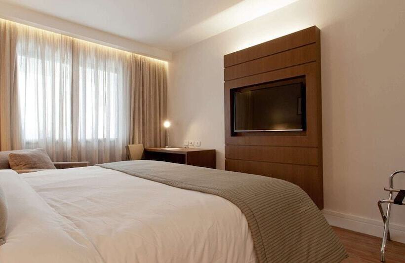 Номер Deluxe, Golden Tulip Sao Jose Dos Campos