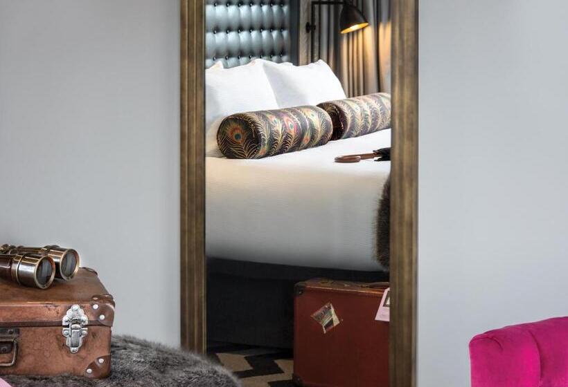 Номер Basic, Gotham