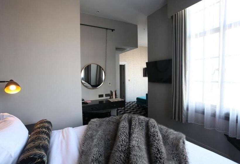 Полулюкс, Gotham