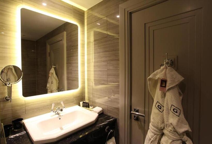 Полулюкс, Gotham