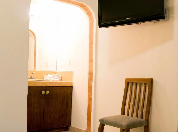 스탠다드 룸, Expres By Hosting House