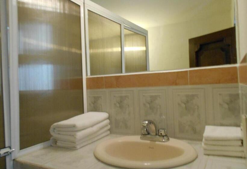 Номер Стандарт 2 Двуспальные Кровати, Expres By Hosting House